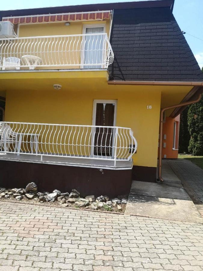 Apartamento Berkenye Apartman Zalakaros Exterior foto