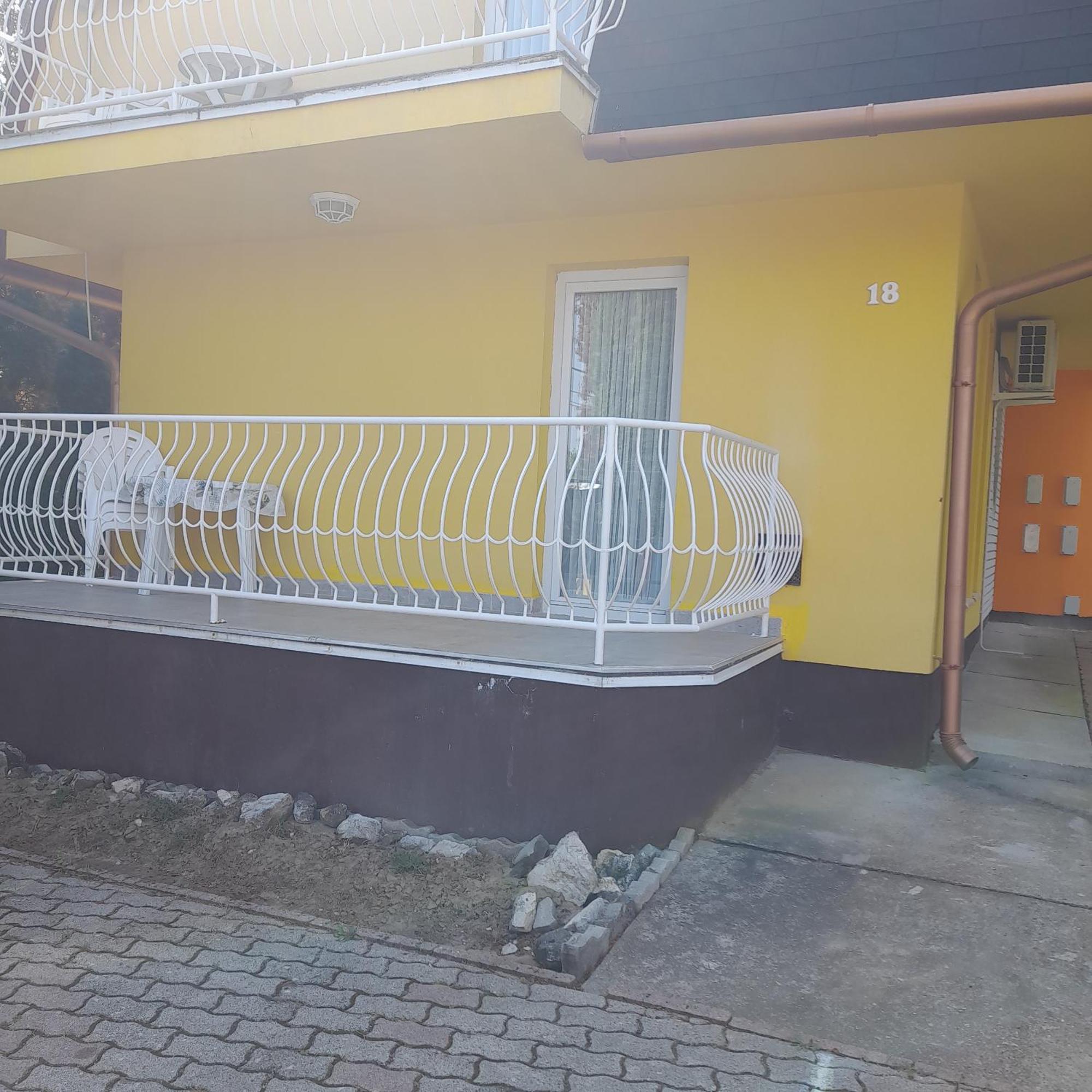 Apartamento Berkenye Apartman Zalakaros Exterior foto